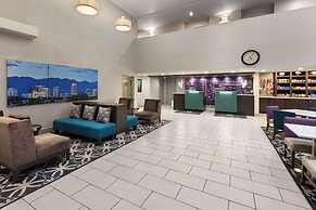 La Quinta Inn & Suites by Wyndham North Orem