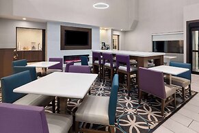 La Quinta Inn & Suites by Wyndham North Orem