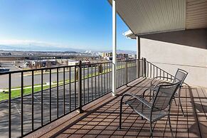 La Quinta Inn & Suites by Wyndham North Orem