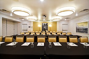 DoubleTree by Hilton Deadwood at Cadillac Jack's