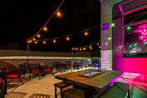 DoubleTree by Hilton Deadwood at Cadillac Jack's