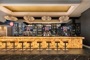 DoubleTree by Hilton Deadwood at Cadillac Jack's