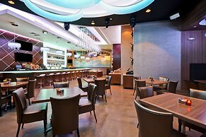 DoubleTree by Hilton Deadwood at Cadillac Jack's