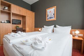 Amedia Express Passau Trademark Collection by Wyndham