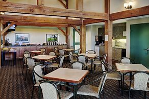 Lakeview Inns & Suites - Okotoks