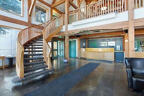 Lakeview Inns & Suites - Okotoks