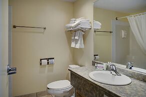 Lakeview Inns & Suites - Okotoks