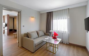 Best Western Plus Khan Hotel