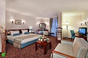 Best Western Plus Khan Hotel