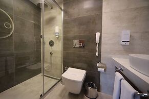 Best Western Plus Khan Hotel