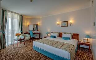 Best Western Plus Khan Hotel