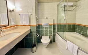 Best Western Plus Khan Hotel