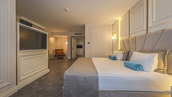 Best Western Plus Khan Hotel