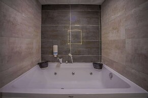 Best Western Plus Khan Hotel