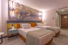 Best Western Plus Khan Hotel