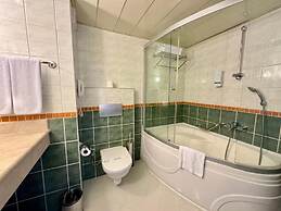 Best Western Plus Khan Hotel