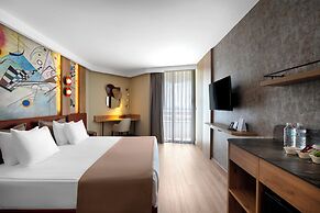 Best Western Plus Khan Hotel