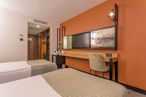 Best Western Plus Khan Hotel