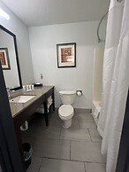 Country Inn & Suites by Radisson, Topeka West, KS