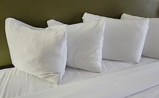 Country Inn & Suites by Radisson, Topeka West, KS
