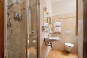 Hotel Annabella Roof Terrace