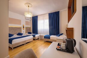 Hotel Annabella Roof Terrace