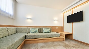 Insotel Punta Prima Resort & Spa