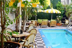 Clinton Hotel South Beach