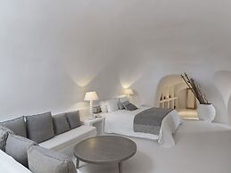 Katikies Chromata Santorini - The Leading Hotels of the World