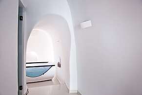 Katikies Chromata Santorini - The Leading Hotels of the World