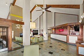 Red Roof Inn & Suites Irving – DFW Airport South