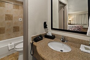 Red Roof Inn & Suites Irving – DFW Airport South