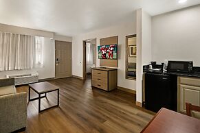 Red Roof Inn & Suites Irving – DFW Airport South