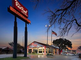 Red Roof Inn & Suites Irving – DFW Airport South