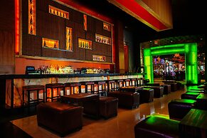 Harborside Resort & Vacation Rentals at Atlantis