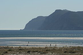 Aqualuz Troia Rio by The Editory