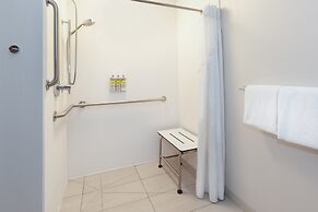 Holiday Inn Express Hotel & Suites Woodhaven by IHG