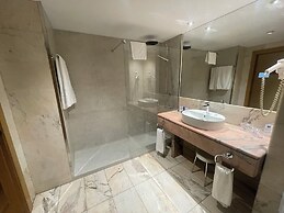 Hotel AR Parquesur
