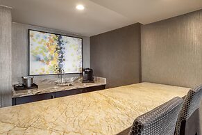 The Royal Sonesta Houston Galleria