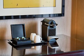 Juniper Hotel Cupertino, Curio Collection by Hilton