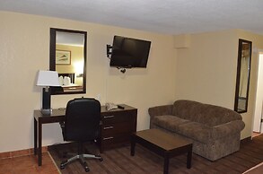 Econo Lodge Inn & Suites