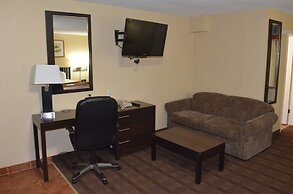 Econo Lodge Inn & Suites