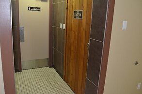 Econo Lodge Inn & Suites