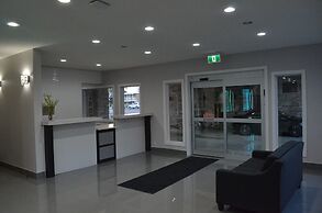 Econo Lodge Inn & Suites