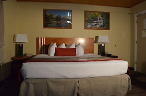 Econo Lodge Inn & Suites