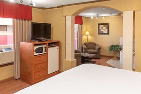 Econo Lodge Inn & Suites
