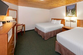 Econo Lodge Inn & Suites