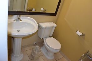 Econo Lodge Inn & Suites