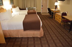Econo Lodge Inn & Suites