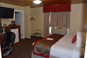 Econo Lodge Inn & Suites